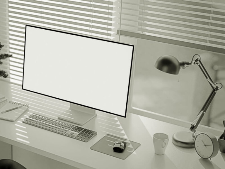 PC with white screen
